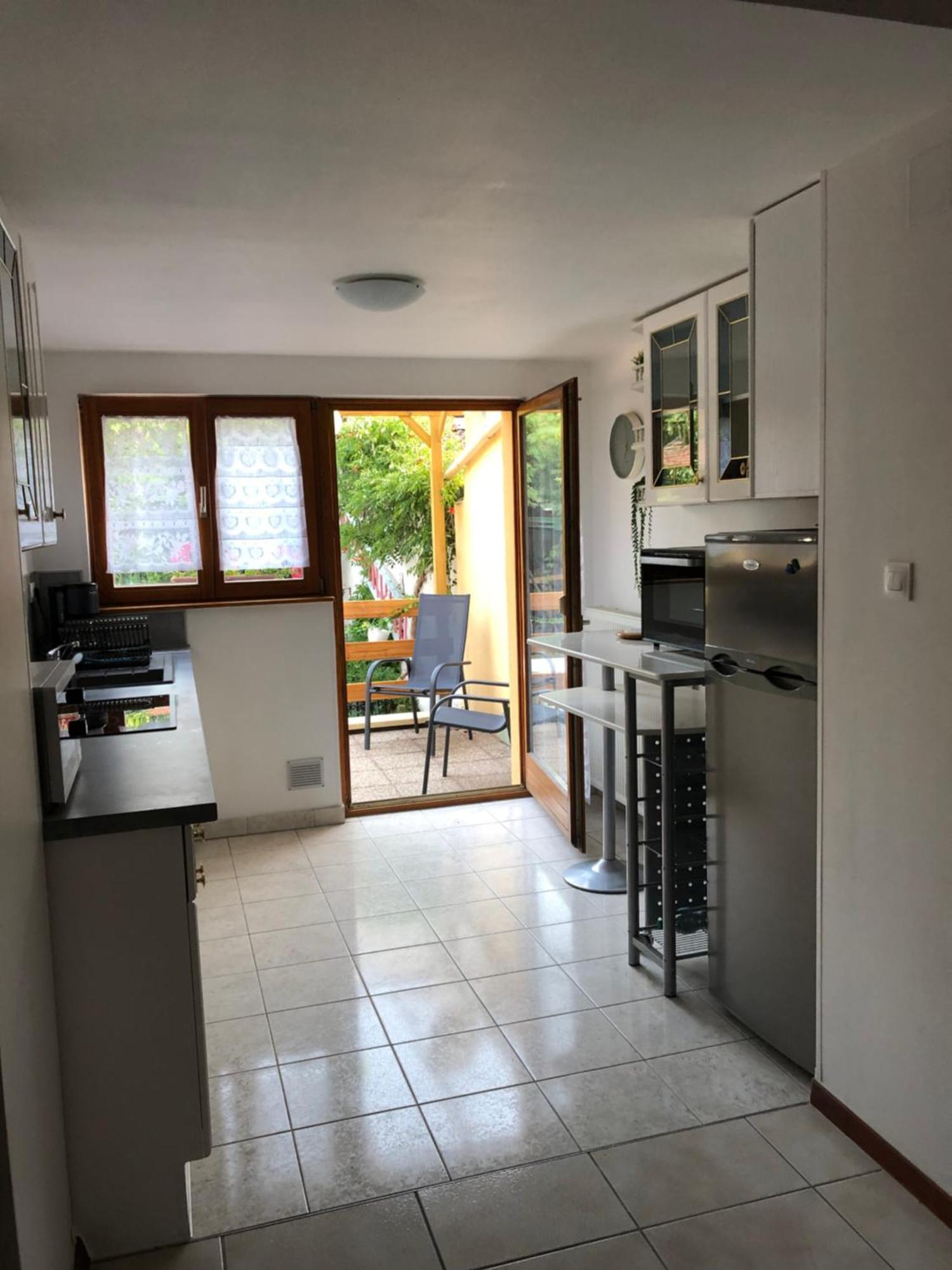Les Acacias Apartment